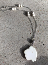 White Howlite and Magnesite Budha Necklace - She-Rock Canada